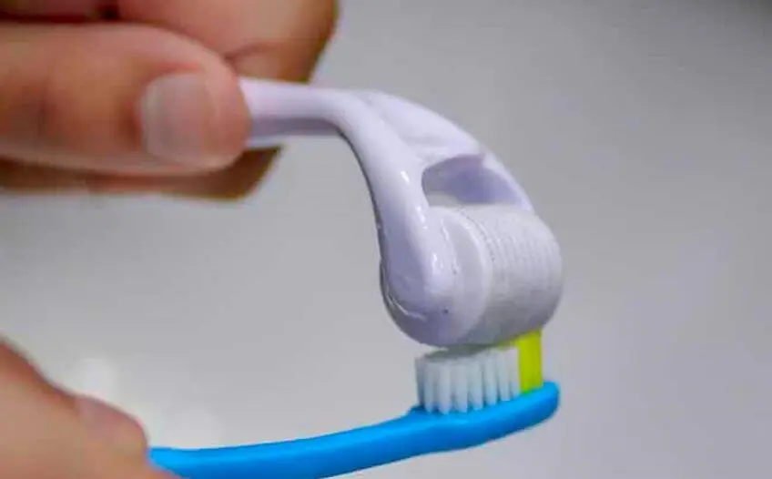 how to clean derma roller with your brusher