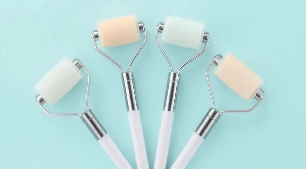 the versatility of replaceable derma roller heads